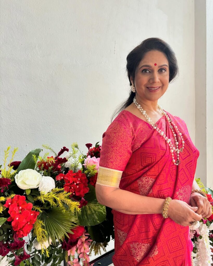 Meenakshi seshadri husband