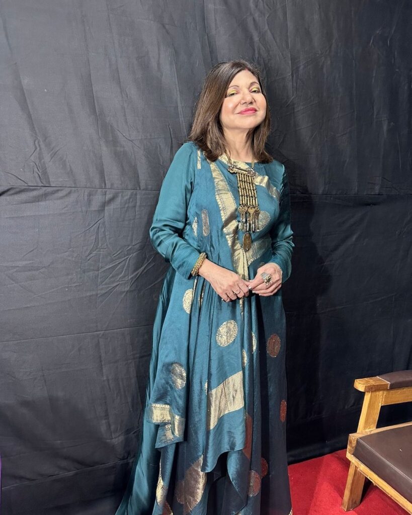 alka yagnik age
